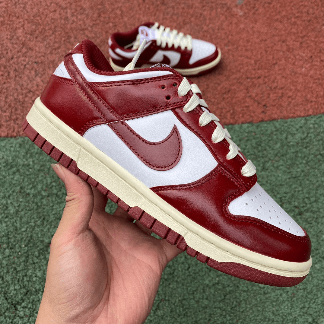 ChampKickz Shoes NK DUNK LOW - Vintage Team Red